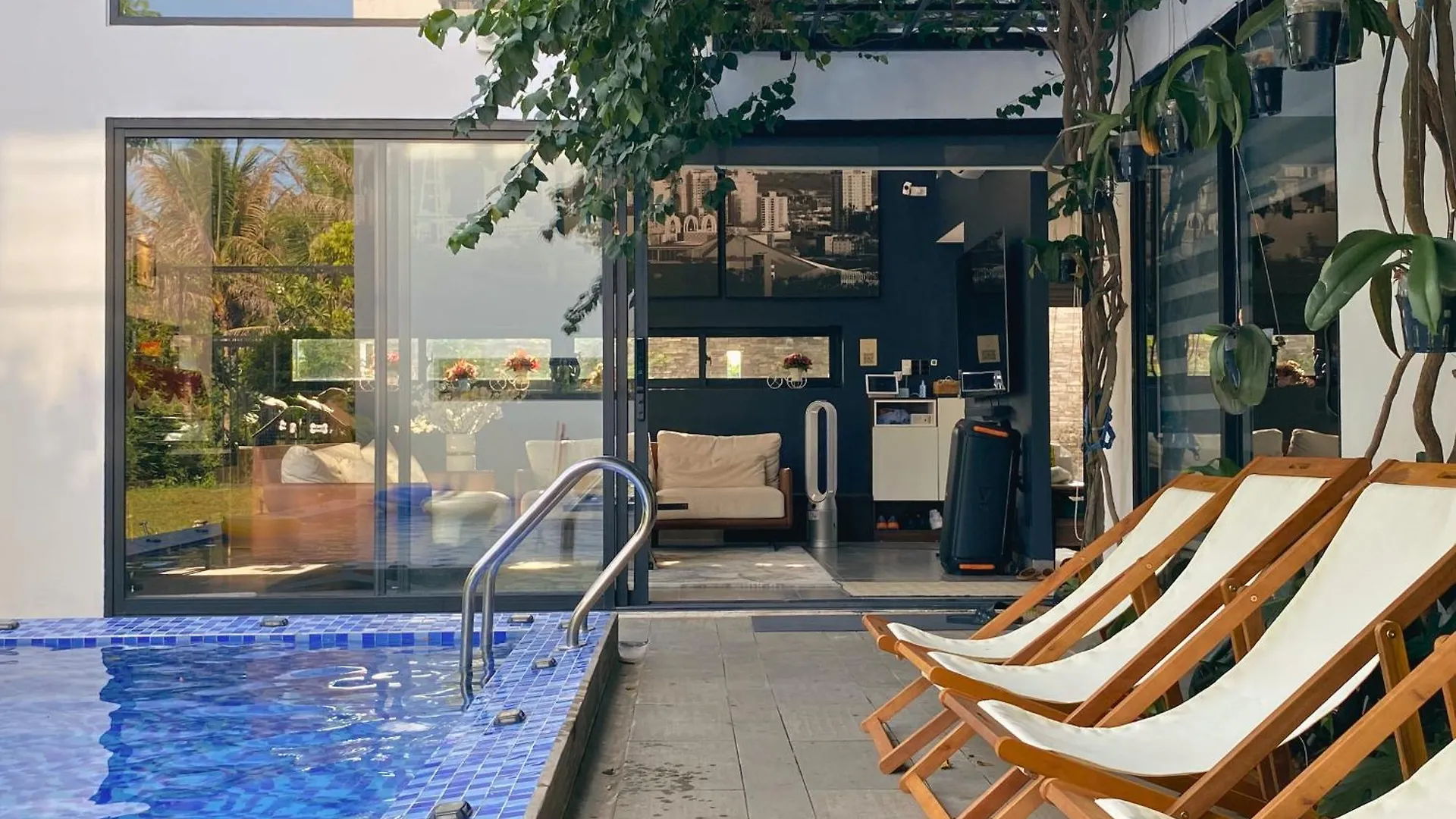 Villa Tropical Retreat 4Brs Poor & Gym, Near Beach, Casino & Golf Da Nang