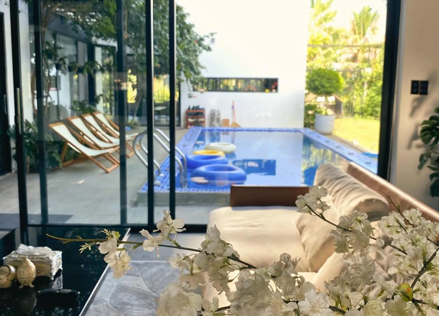Tropical Retreat 4Brs Poor & Gym, Near Beach, Casino & Golf Da Nang Villa